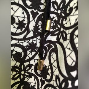 New York & Company Black White Blouse Cold Shoulder Large